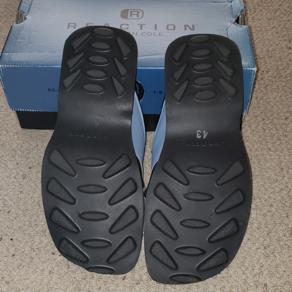 Kenneth Cole Reaction Sandals - Picture 2 of 3